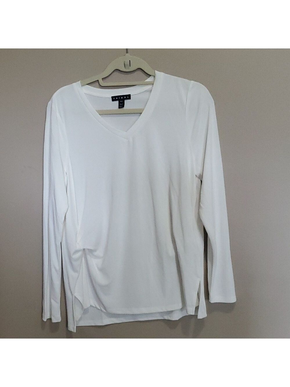 Tribal top size small nwot